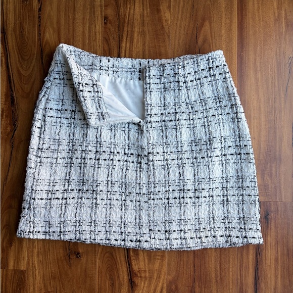 Cupshe Tweed Mini Skirt with Gold Buttons - Picture 2 of 4